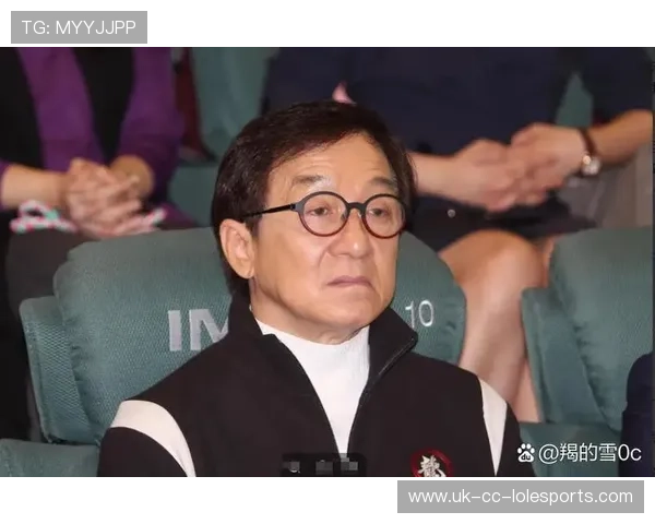 成龙与足球巨星亲密互动的精彩瞬间揭秘精彩不容错过